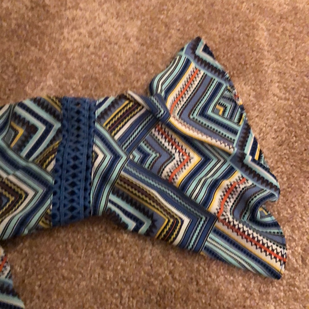 EST 1948 Geo pattern blouse - Picture 3 of 5